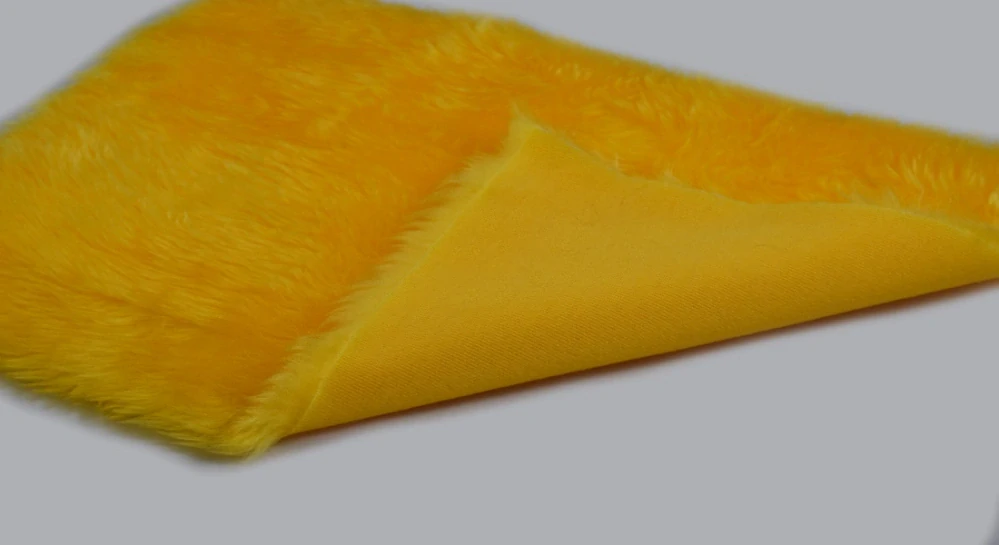 Kunstfell in Gelb – Florlänge 30 mm, Breite 150 cm
