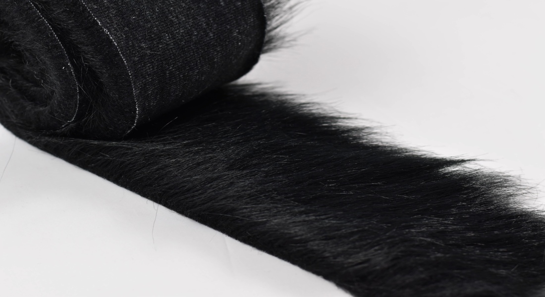 Pelzbesatz, schwarz, Flor 60 mm