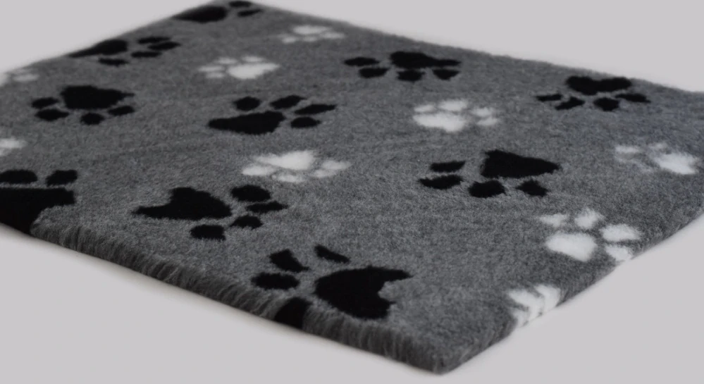 Hundematte, isolierend, grau mit weißem und schwarzem Pfotenabdruck